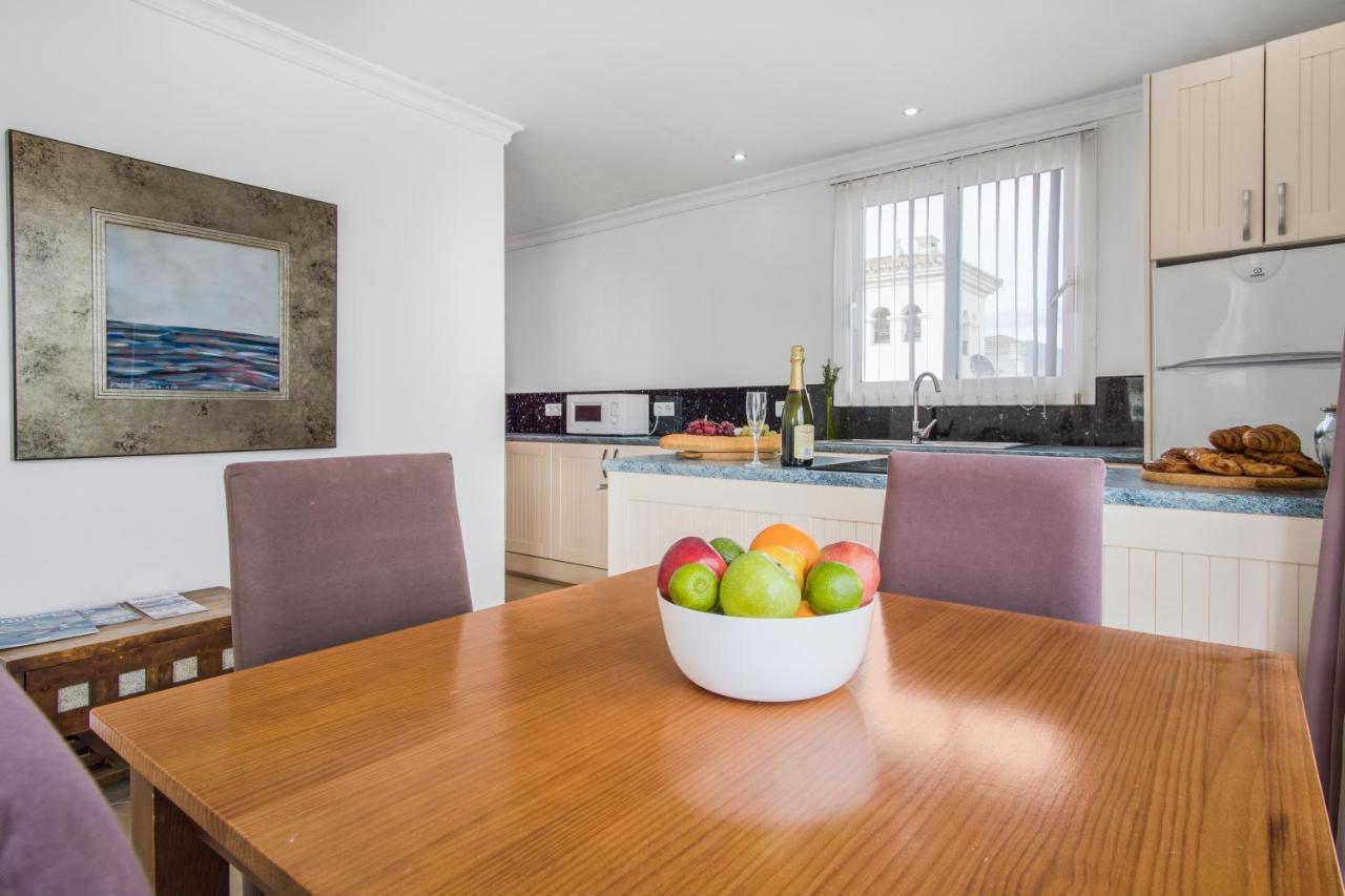 Aparthotel Duquesa Harbour Club